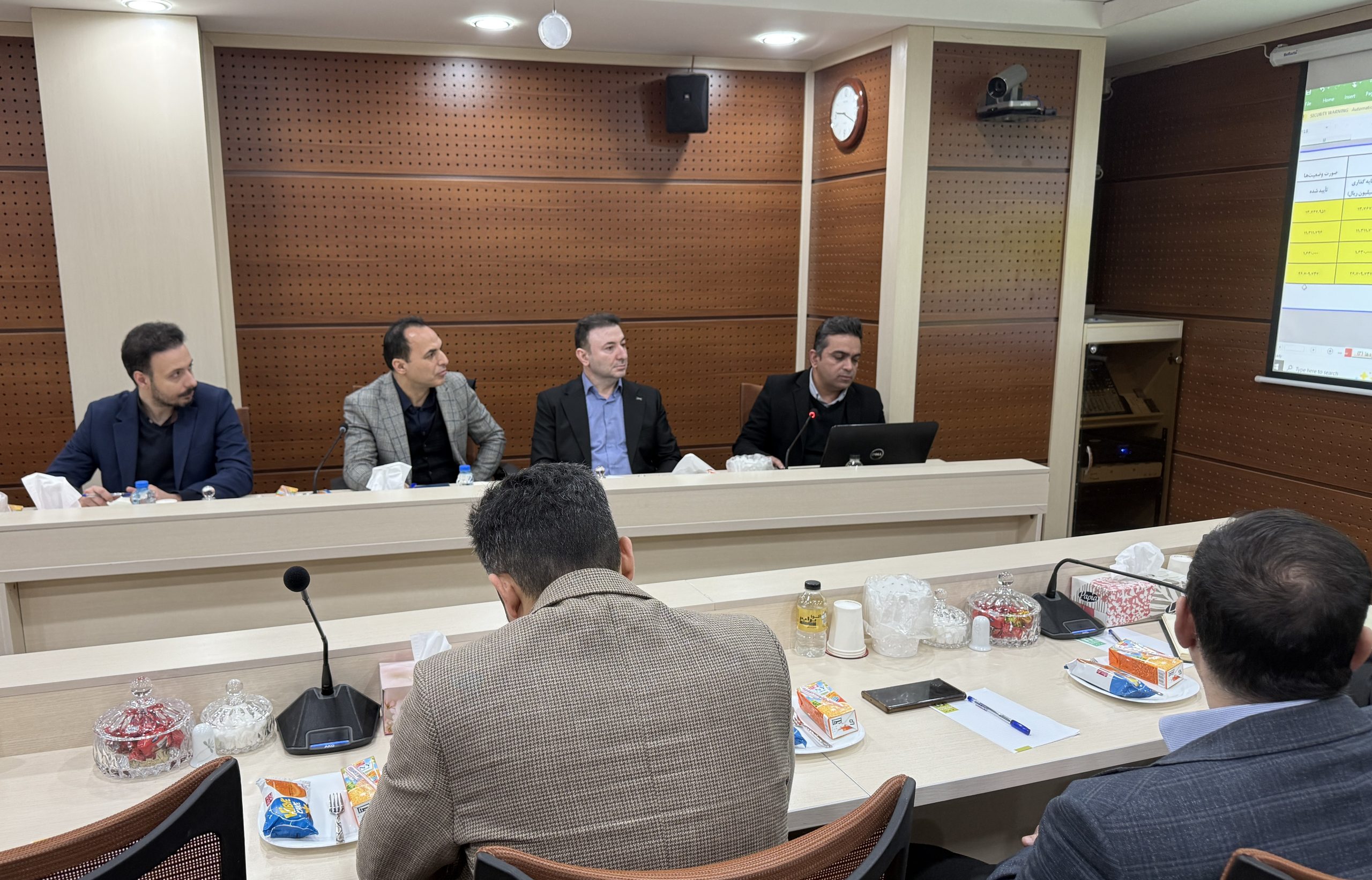 بررسی عملکرد 9 ماهه و بودجه فولاد اقلید پارس