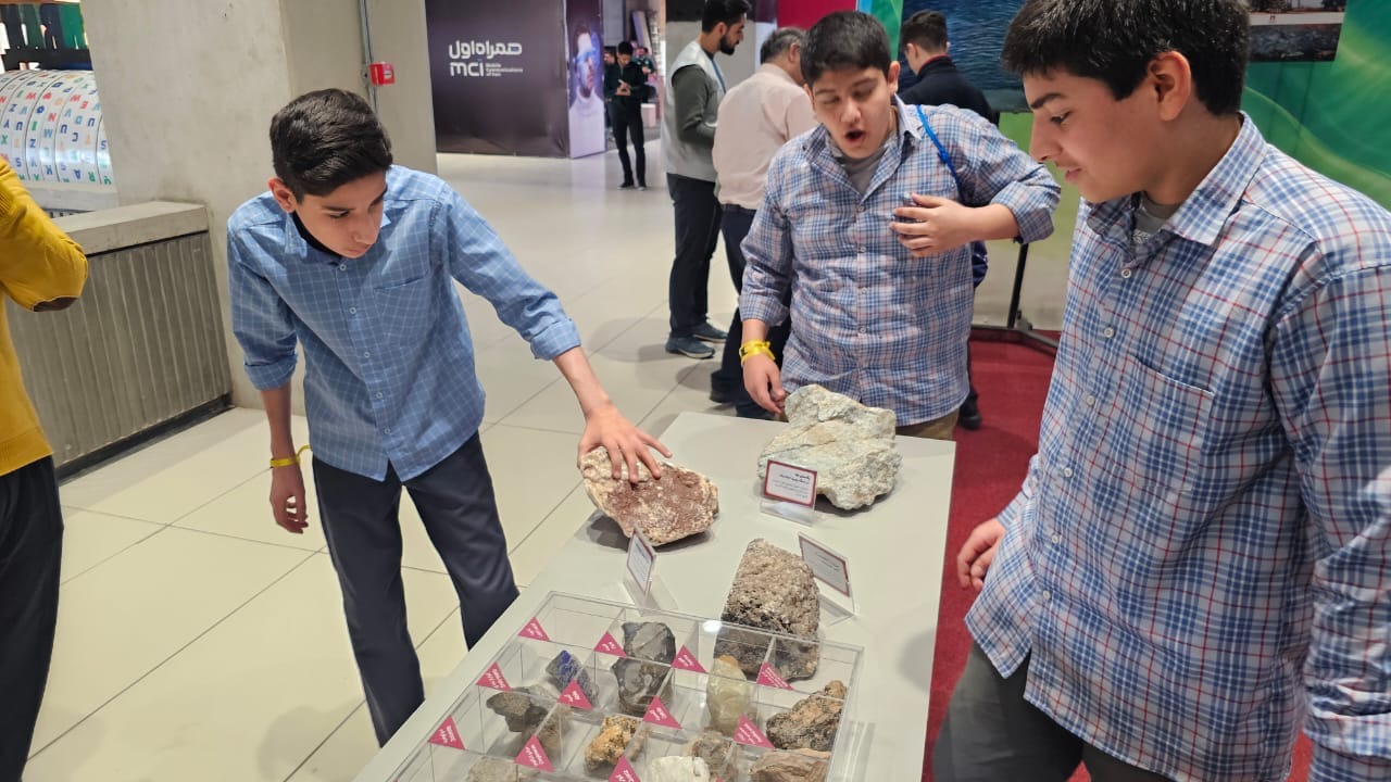 به بهانه برگزاری نمایشگاه در ساختمان بلدیه تهران/ سلام به آینده معدن و صنایع معدنی ایران